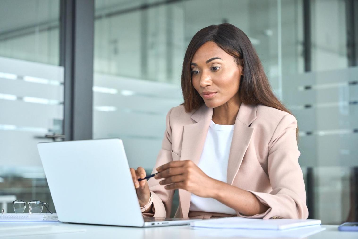 Studenten werken aan een budgetplan via het furrowspan platform
